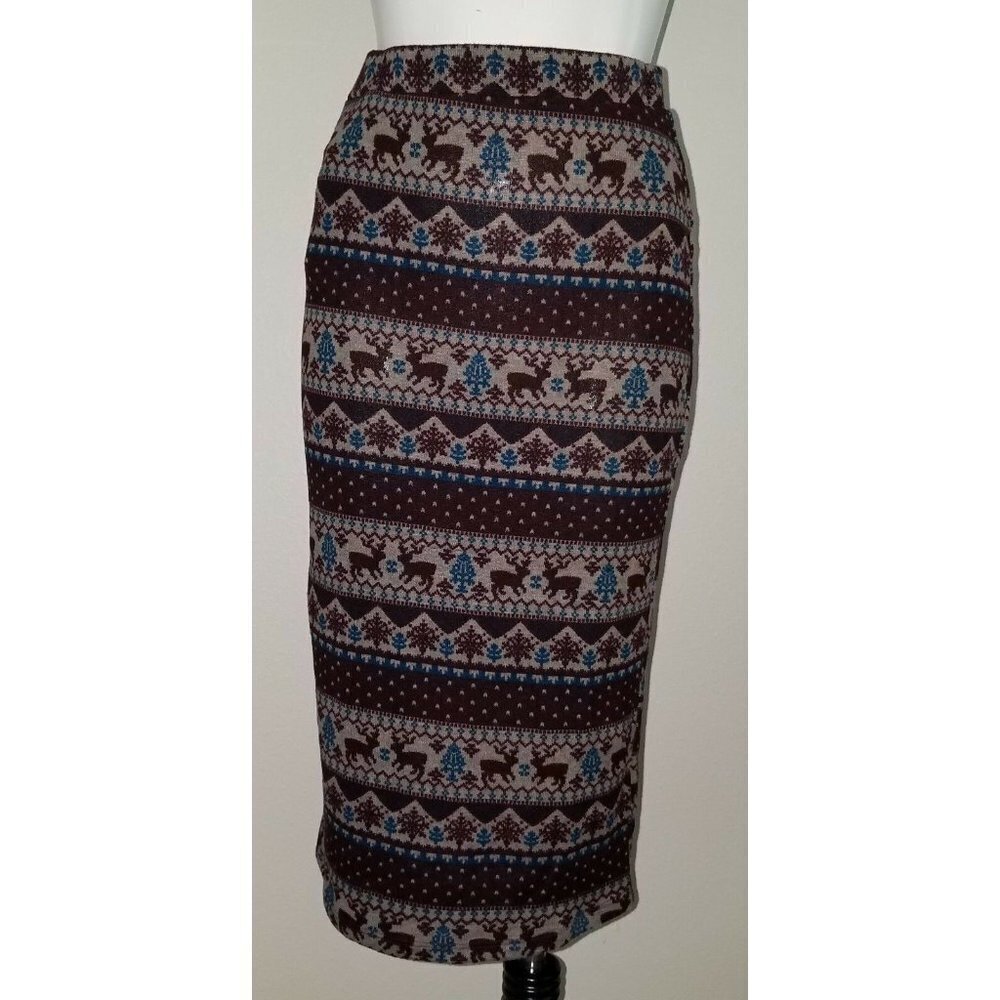 NWT Reindeer Skirt Iris Los Angeles Size Small Below-Knee Holiday Christmas SOFT